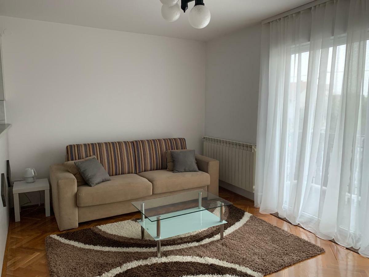 Apartman Madape Sesvete Exterior photo